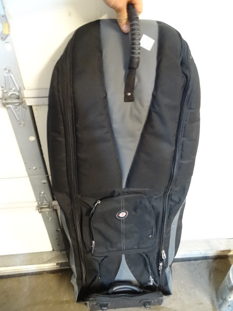 GB brand travel soft sided golf cas...