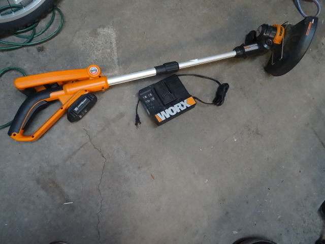 Works Wg 151 18 volt 10 weed whip....