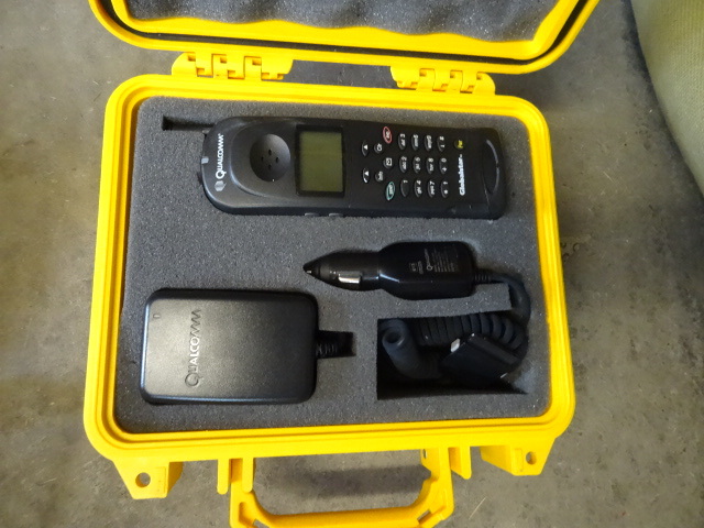 Globalstar GSP-1600 tri mode portab...