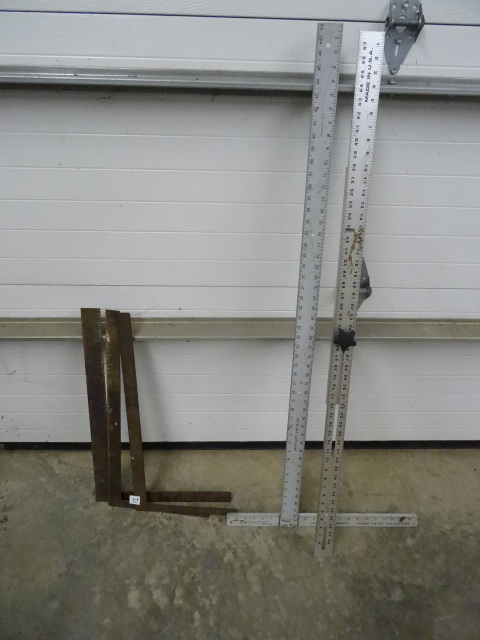 lot 12 image: Misc Metal and Aluminum Squares