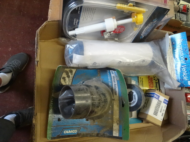 lot 14 image: Misc Camper Related Items