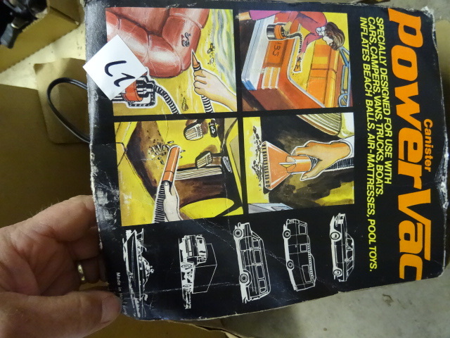 lot 27 image: 12 Volt Power Vac. No Hose