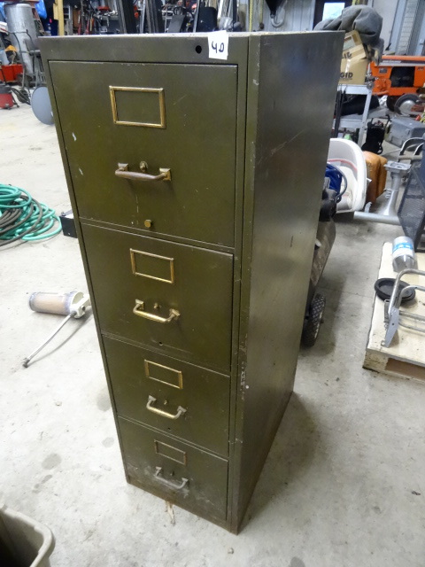 lot 40 image: 15 Metal 4 Drawer File Cabinet