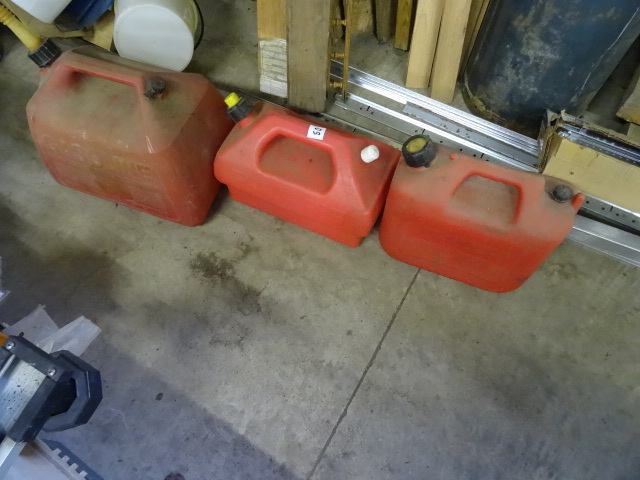 lot 50 image: 3 Plastic Gas Cans