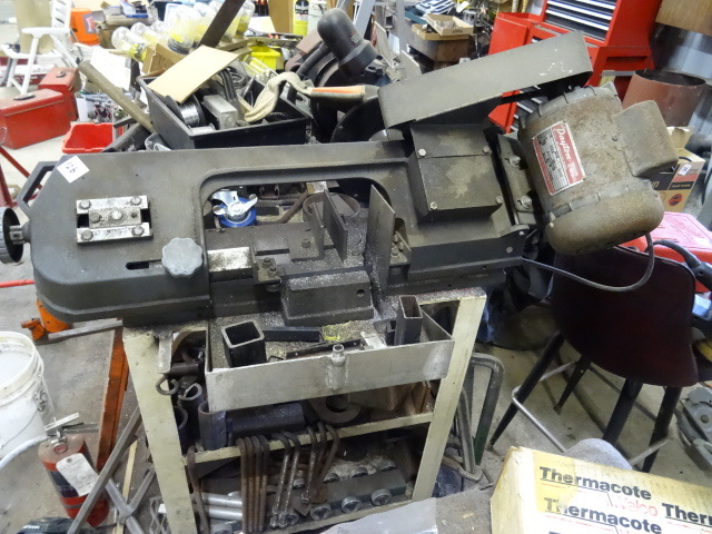 lot 126 image: Bench Mounted Metal Band Saw