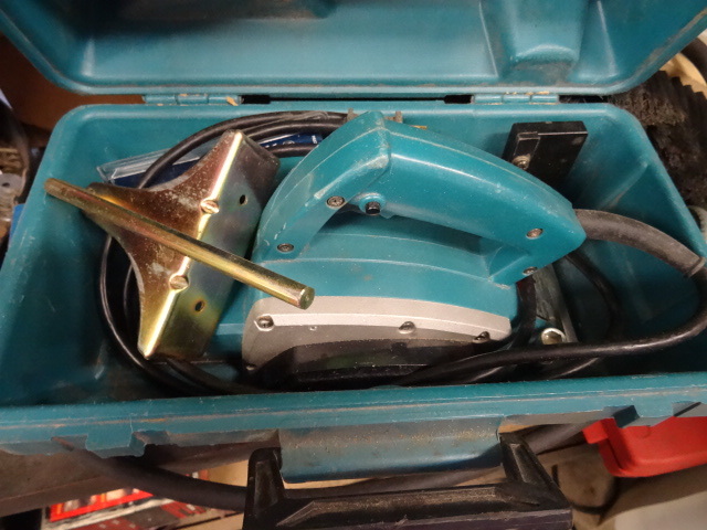lot 148 image: Makita N1900B Power Planer