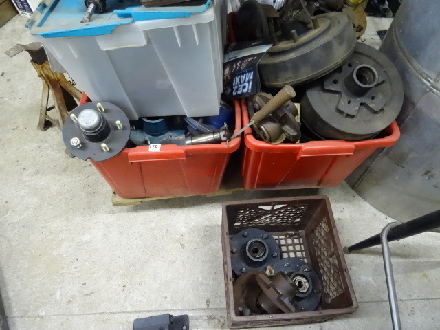lot 172 image: Large Qty of Trailer Hubs,