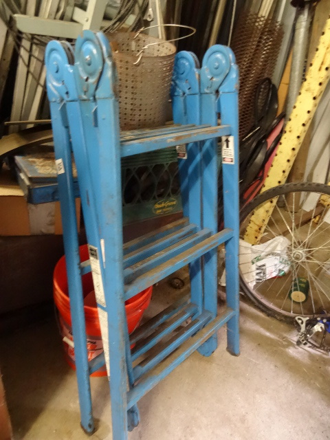 lot 185 image: Versa Ladder Multi Position Ladder,
