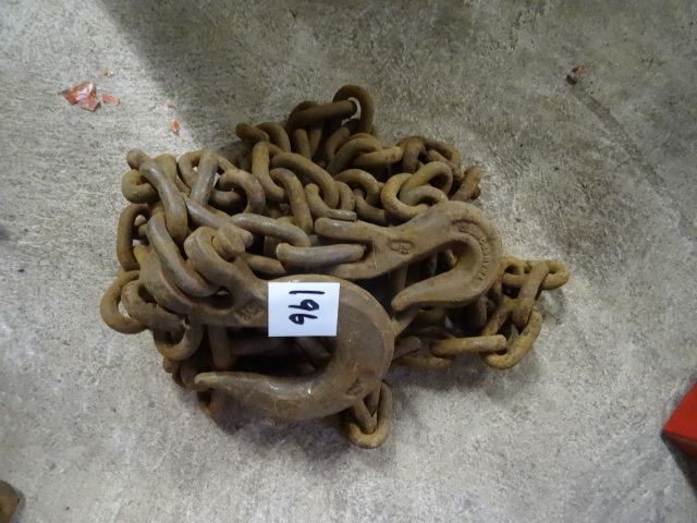 lot 196 image: 12 Log Chain