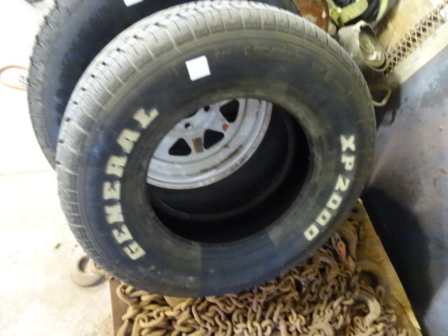 lot 202 image: Brand new tire