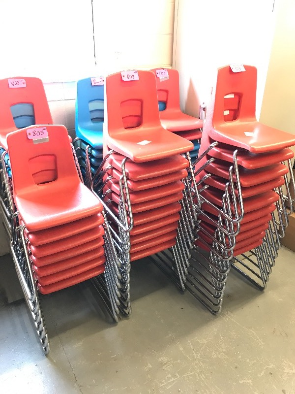 28 PLASTIC CHAIRS