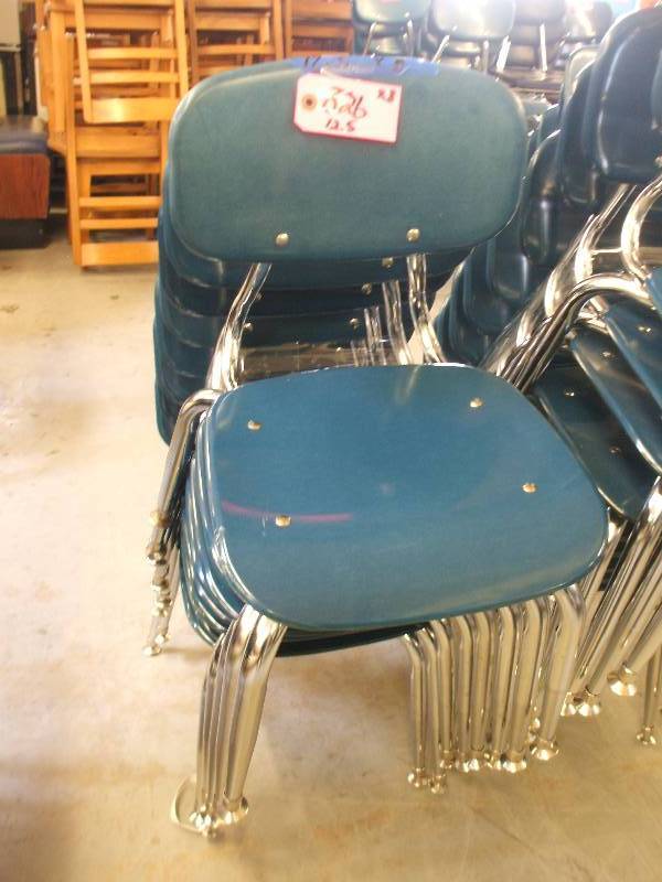 25 COMPOSITE CHAIRS