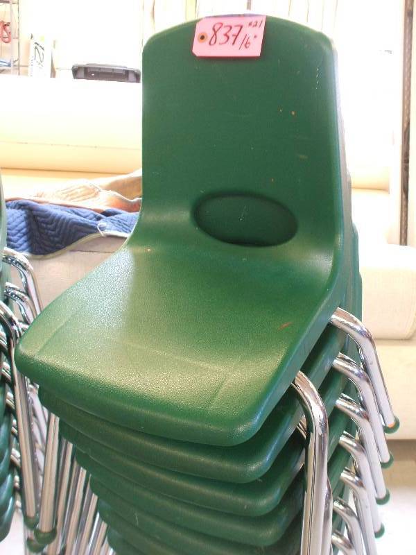 21 HARD PLASTIC CHAIRS