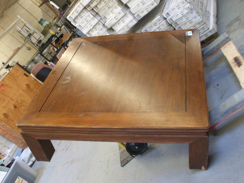 SOLID WOOD COFFEE TABLE