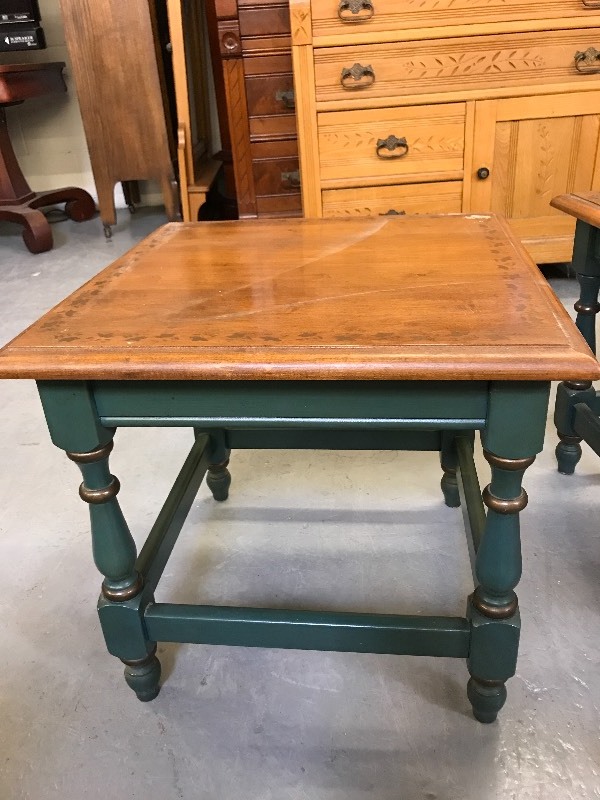 lot 306 image: END TABLES