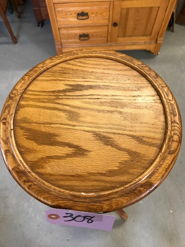lot 308 image: SOLID OAK PLANT STAND