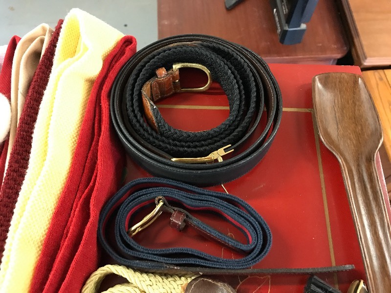 lot 326 image: MENS ACCESSORIES
