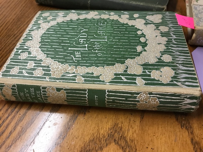 lot 371 image: VINTAGE BOOK SET