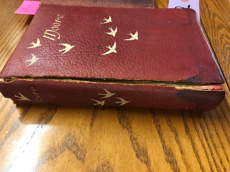 lot 372 image: VINTAGE BOOK SET