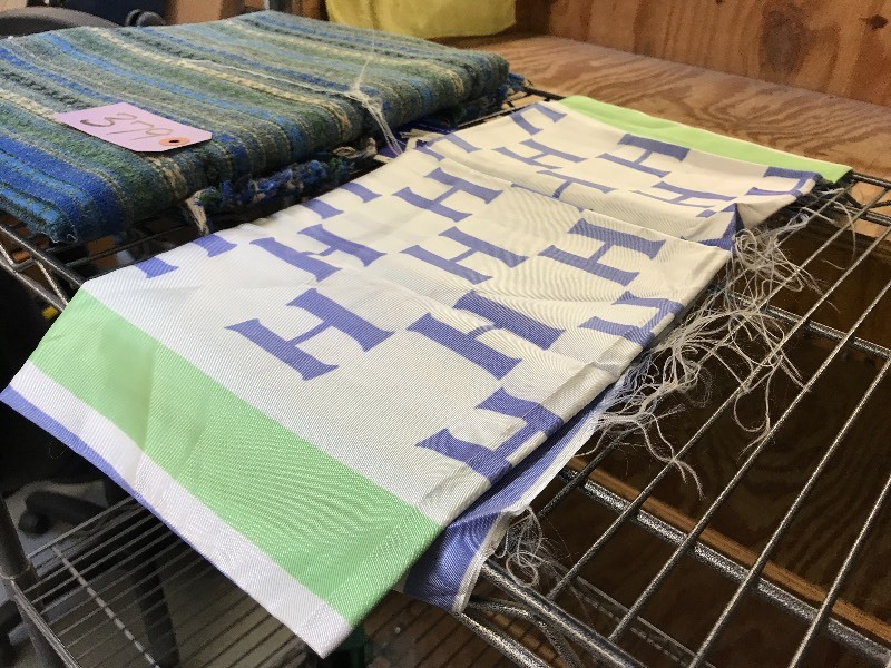 lot 379 image: AMANA WOOLEN MILLS  WOOL BLANKET AND MORE