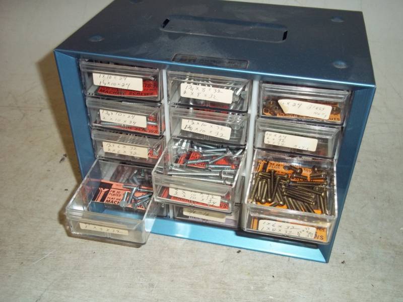 lot 62 image: Metal Parts Bin With Parts