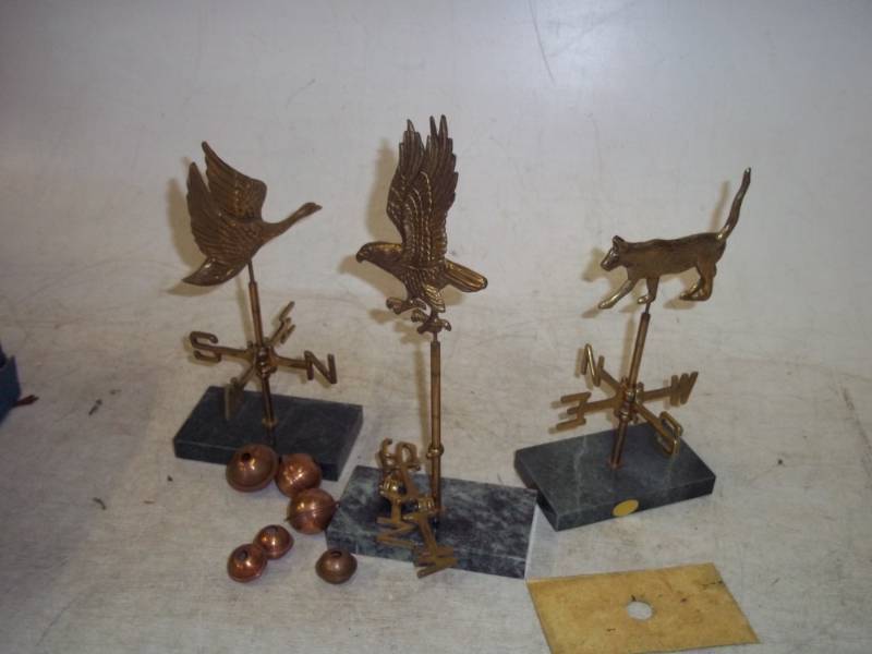 lot 128 image: 3 Decorative Weather Vain