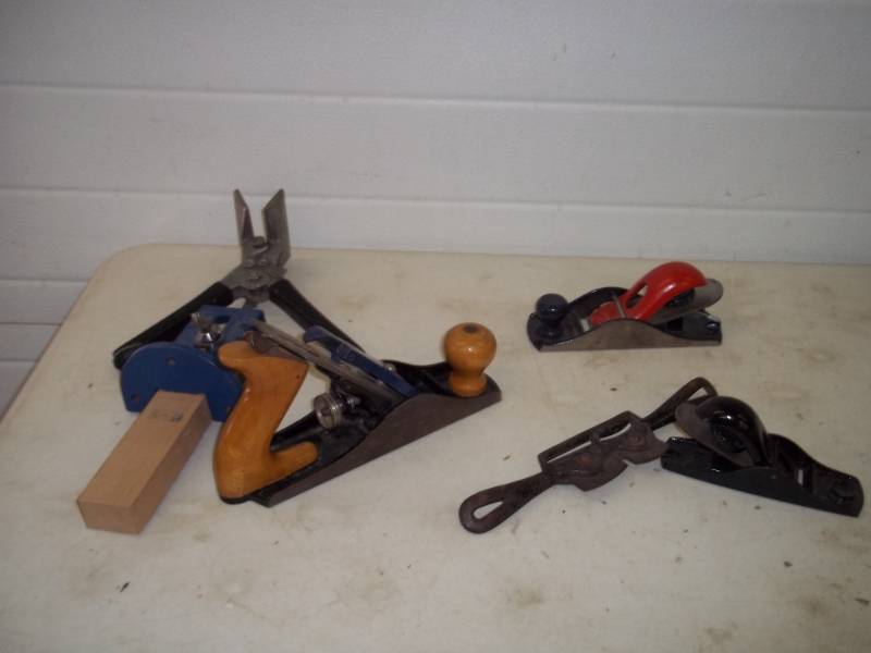 lot 133 image: Assortment of Planes, 1 Pole Plane