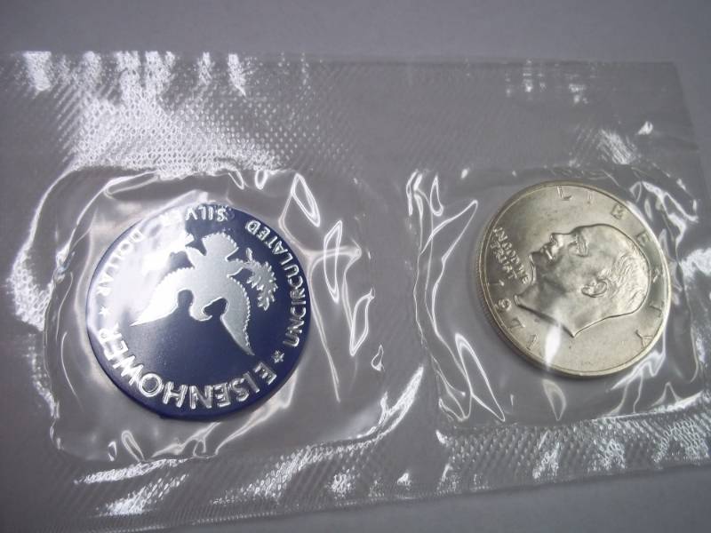 lot 10 image: 1971 Eisenhower Uncirculated Silver Dollar 40% Silver