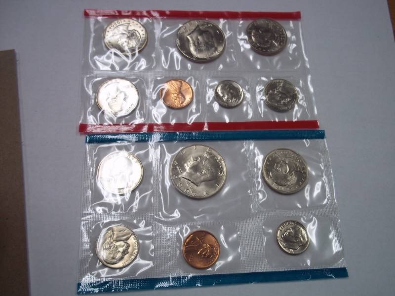 lot 13 image: US Mint 1980 Uncirculated Coin Set