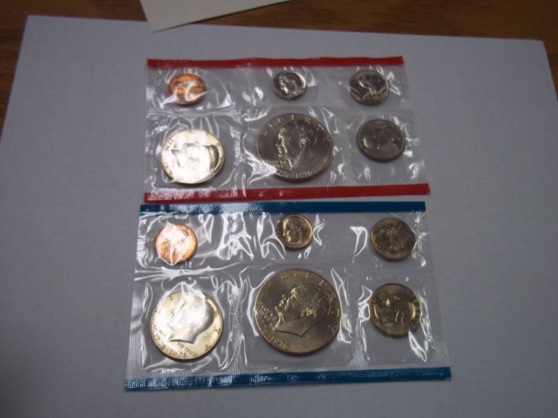 lot 18 image: US Mint 1976 Uncirculated Coin Set