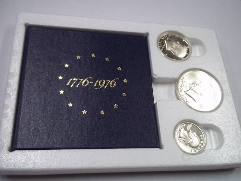 lot 34 image: United States Bi-Centennial Proof Set