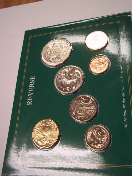 lot 37 image: Royal Australian Mint Set Uncirculated Coin Collection 1985
