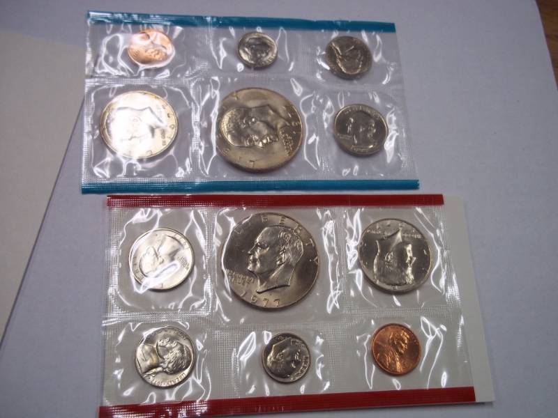 lot 38 image: US Mint 1977 Uncirculated Coin Set