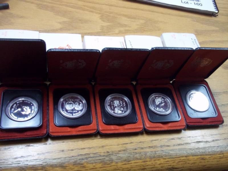 lot 156 image: 5 Canadian Dollars in Cases