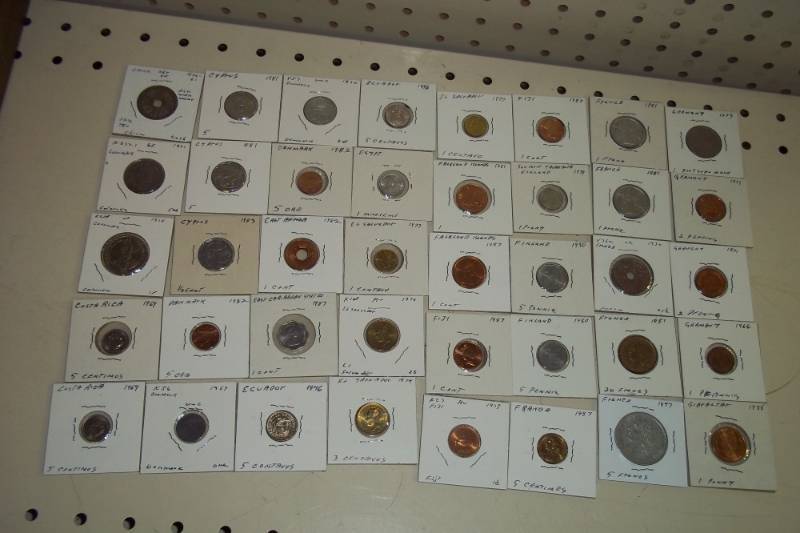 lot 168 image: 40 World Coins