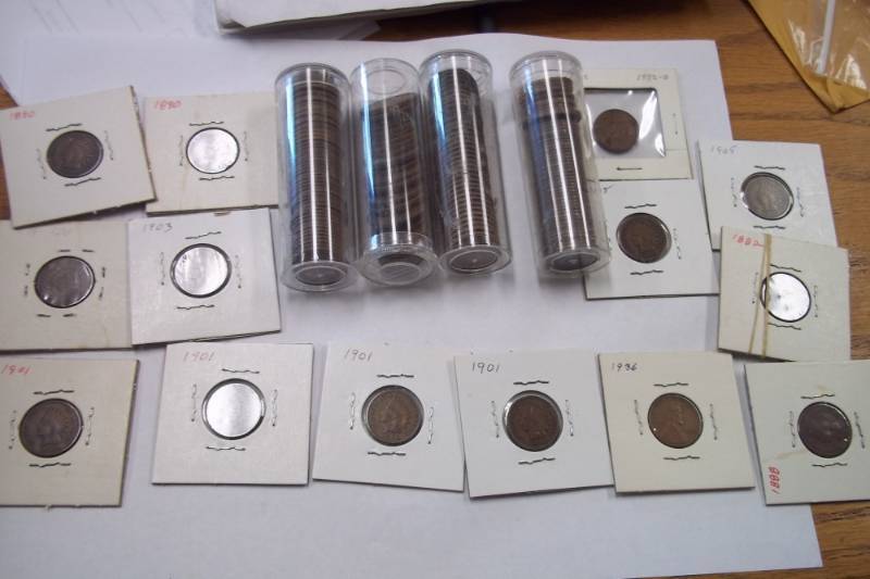 lot 205 image: Assorted Pennies, US and Mexican