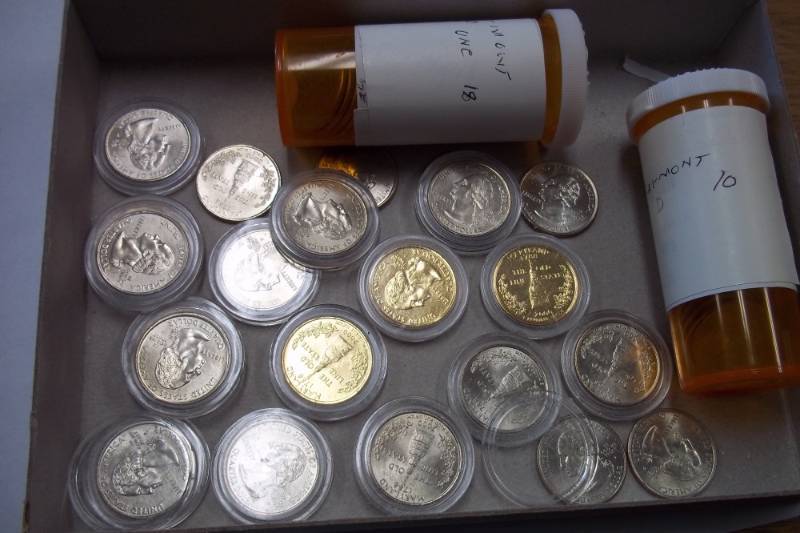 lot 211 image: Assorted State Quarters