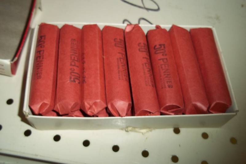 lot 223 image: 16 Rolls of Pennies