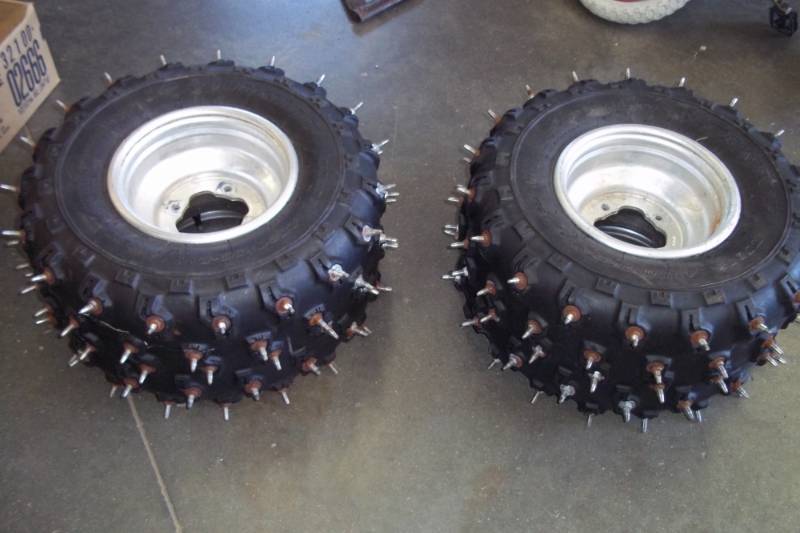 lot 226 image: 2 Studded 20 x 10 - 9 Tires