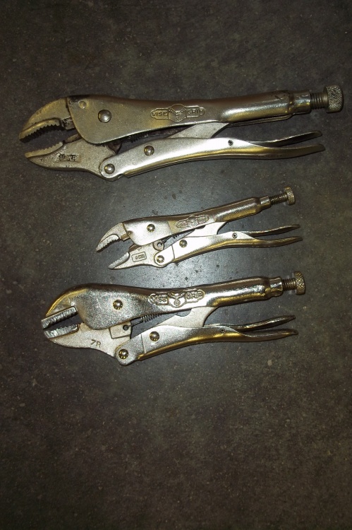 lot 270 image: 3 Locking Pliers