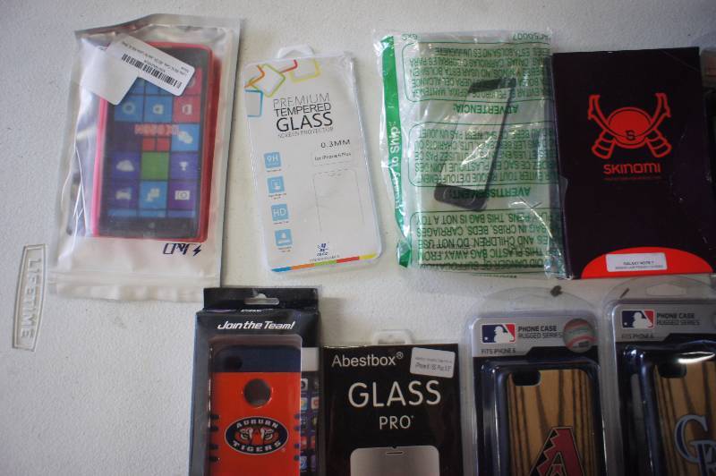 lot 317 image: (Lot of 13) Assorted Electronic