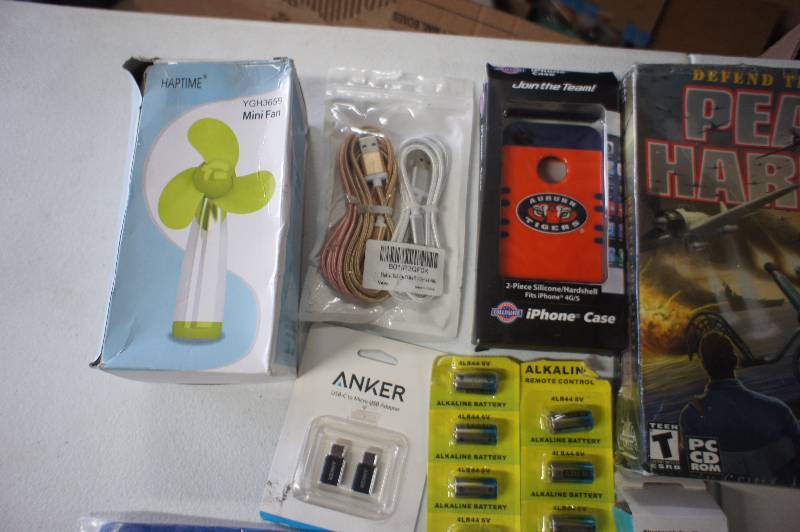 lot 328 image: (Lot of 11) Electronics