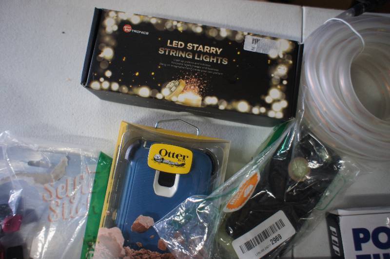 lot 334 image: (Lot of 10) Lights and Electronics