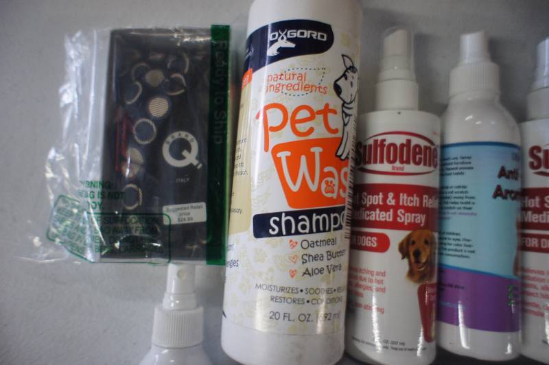 lot 340 image: (Lot of 11) Dog Items