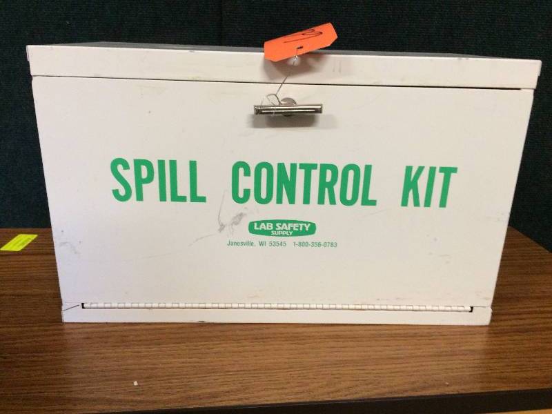 lot 39 image: Ansul Spill-X Chemical Agents Spill Treatment Kit
