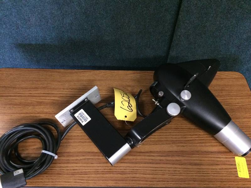 lot 41 image: AO American Optical Project-O-Chart Model 11082 Projector