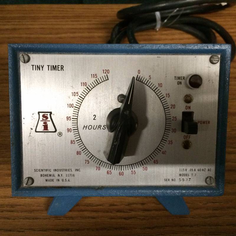 lot 43 image: Heavy Duty SI Scientific Industries T-7 Tiny Timer Lab Timing Unit