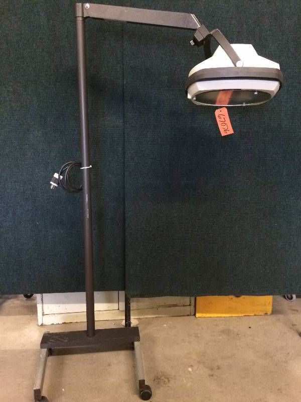 lot 50 image: Ritter Single Head Stellar Surgical Exam Light On Mobile Stand Floating Arm Examining Medical High Intensity Illumination