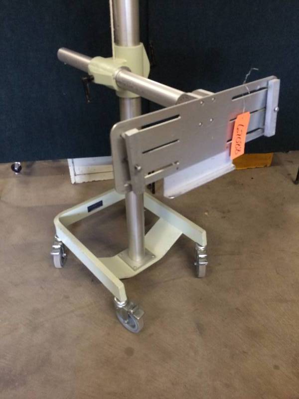 lot 59 image: One Used Sold On Ebay $300 Huestis Versatile Multi-Angle Freestanding Mobile Flexi-Holder Medical Flexi-Holder x-Ray Film Cassette Holder - Super Condition - See PDF File