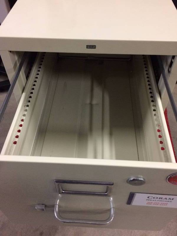 lot 78 image: Retails New $350 Hon Office 2 Drawer Vertical Filing Cabinet - Super Condition
